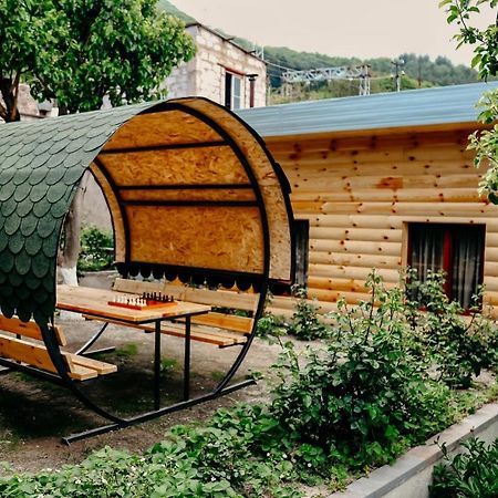 Hayi Tun Guest House Goris Bagian luar foto