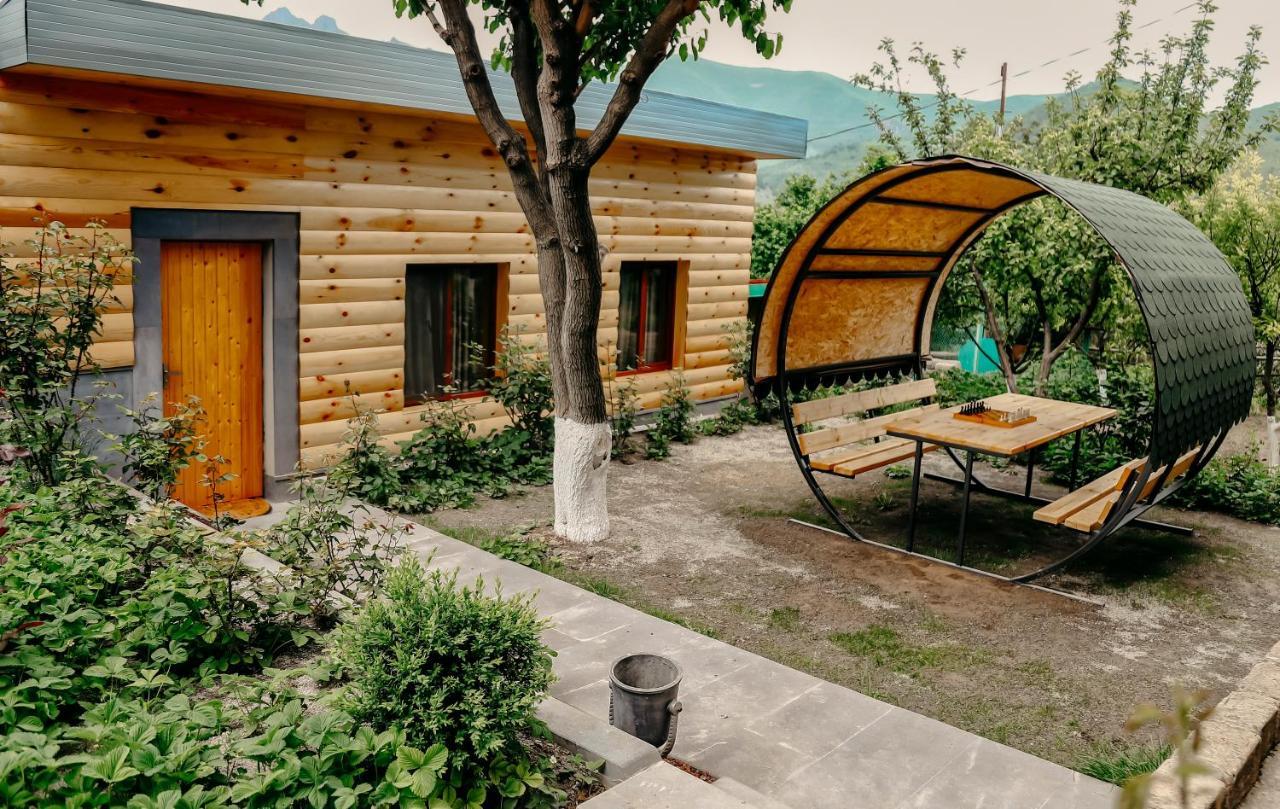 Hayi Tun Guest House Goris Bagian luar foto