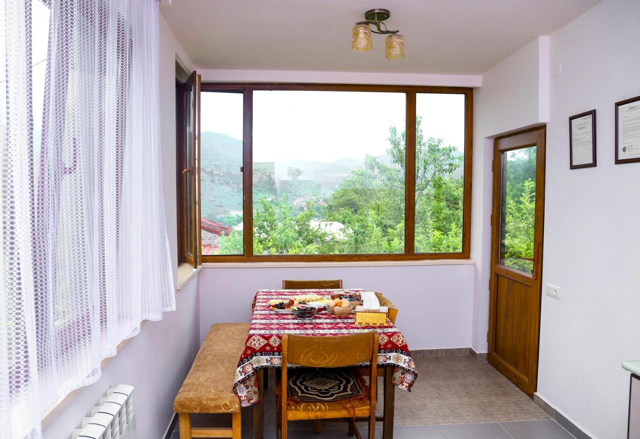 Hayi Tun Guest House Goris Bagian luar foto