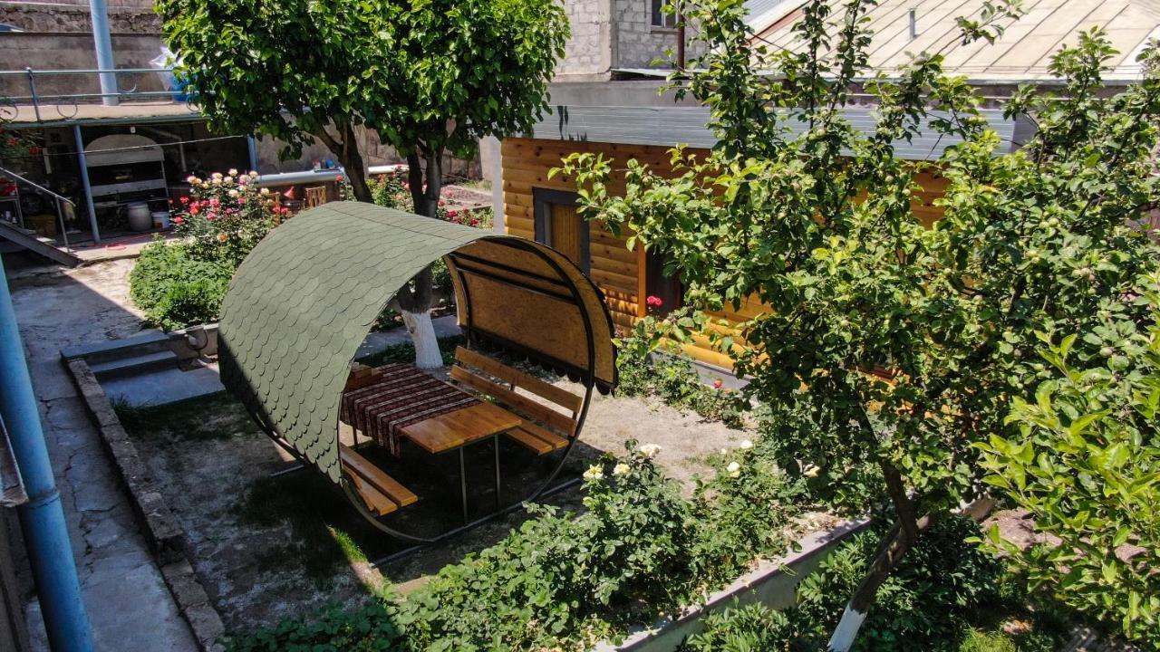 Hayi Tun Guest House Goris Bagian luar foto