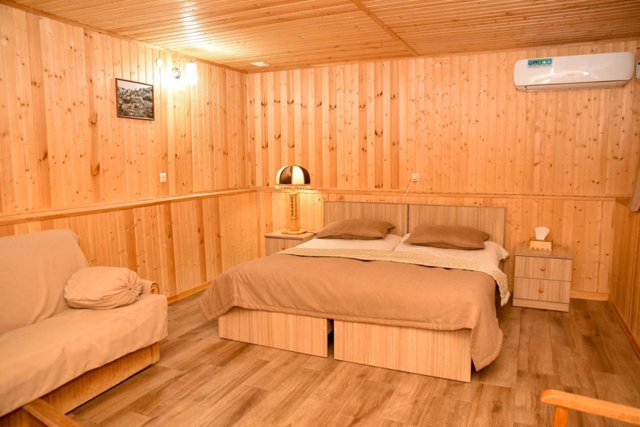 Hayi Tun Guest House Goris Bagian luar foto