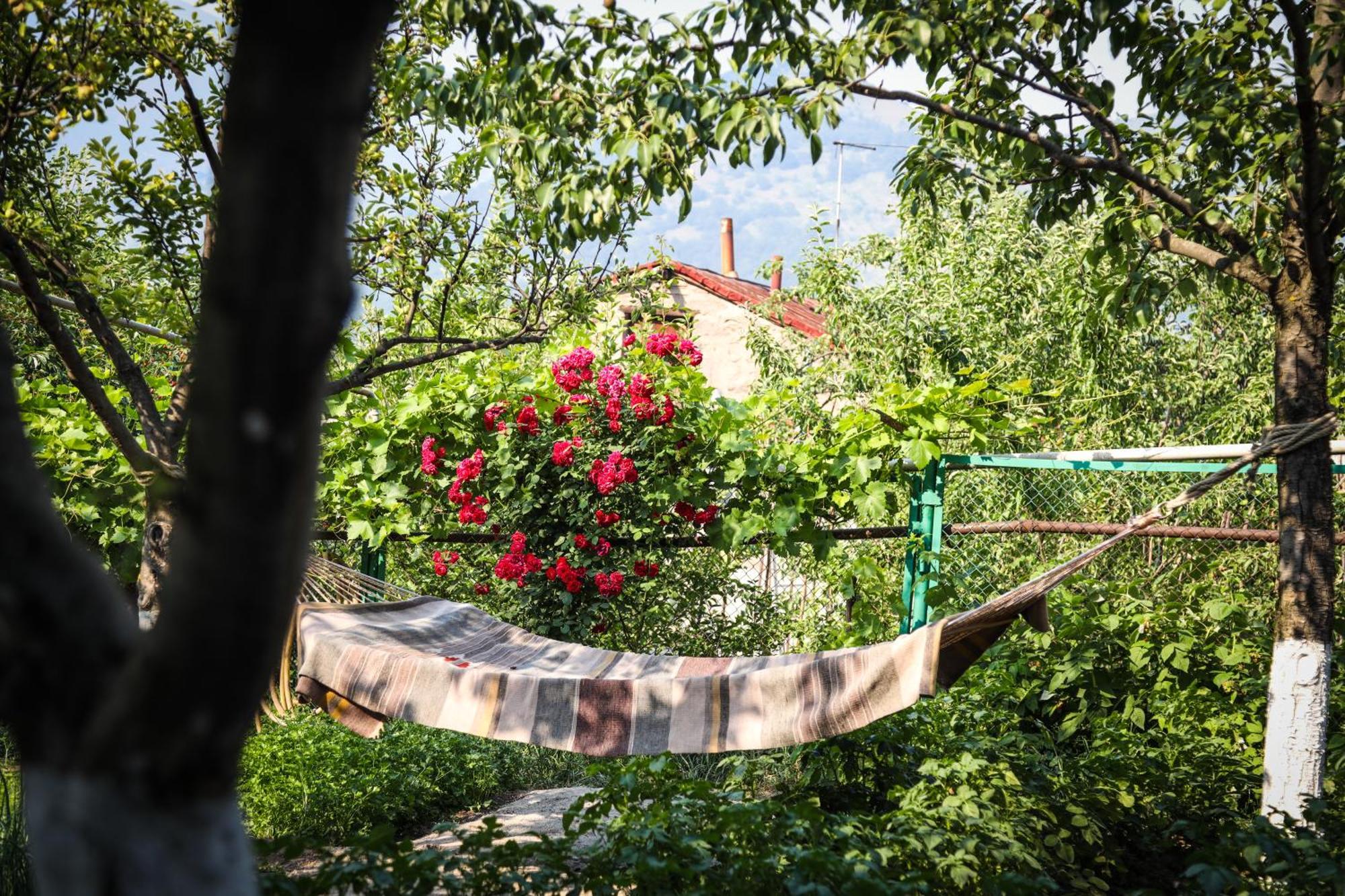 Hayi Tun Guest House Goris Bagian luar foto