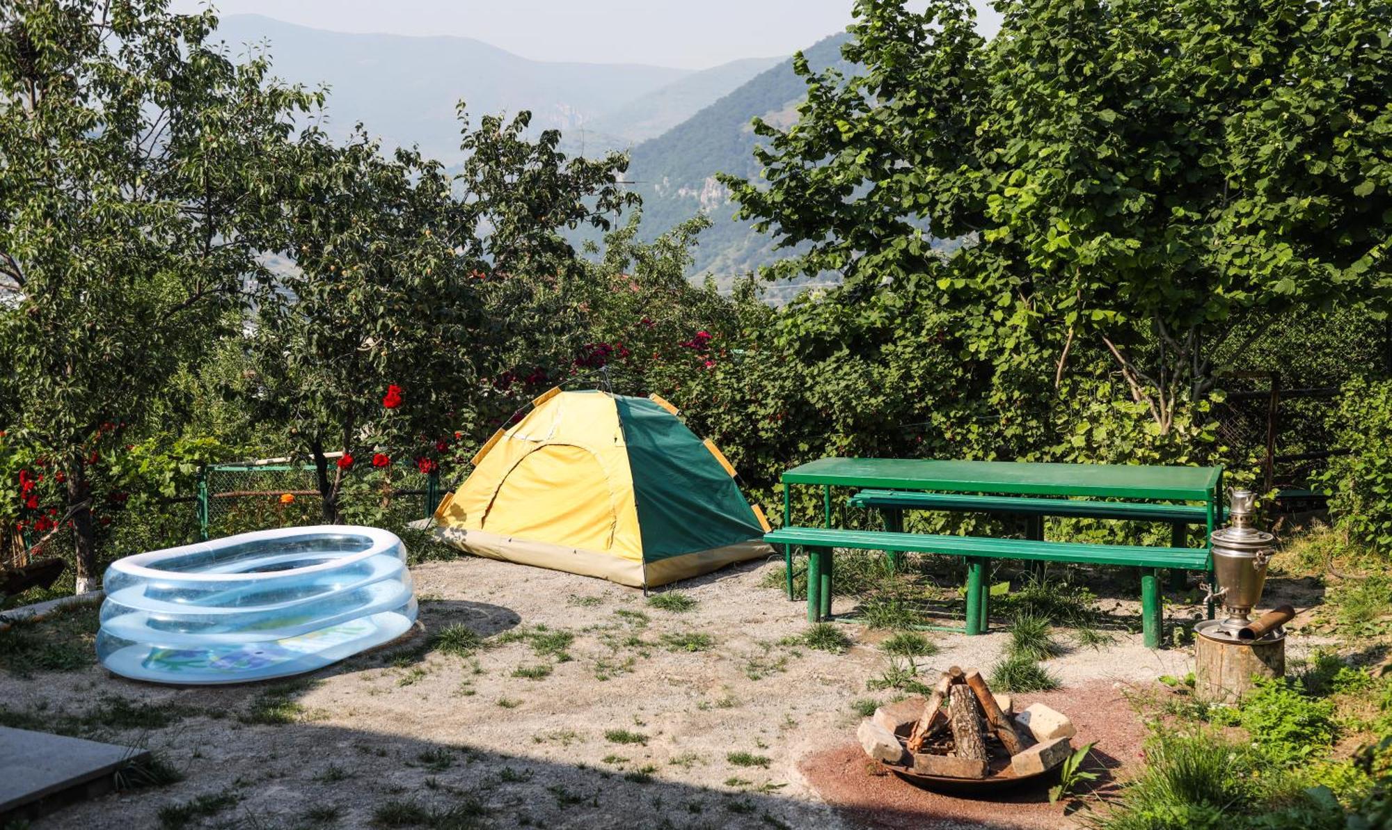 Hayi Tun Guest House Goris Bagian luar foto
